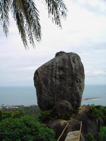 "Overlap Stone"
