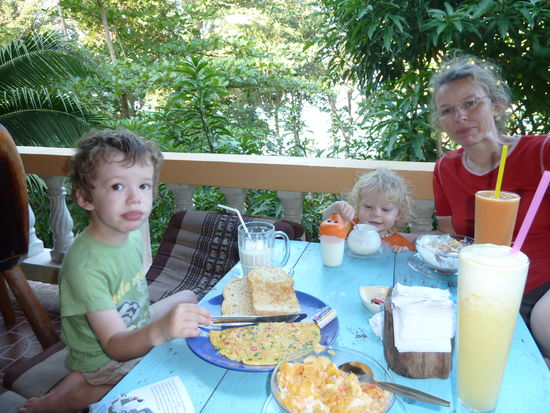 Frühstück im Chomjan Resort, lecker wars