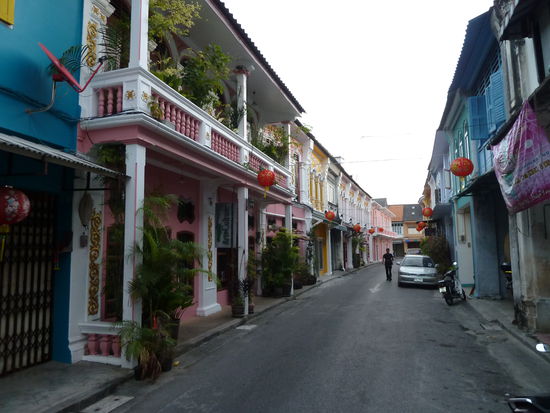 Eine Gasse in Old Town Phuket