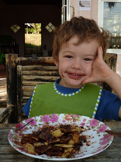Letztes Frühstück bei Rose auf Koh Jum, schon bald geht es ins Longtail Boot und auf die Fähre