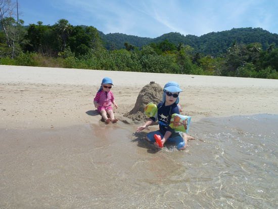 Der schöne Strand ist noch nicht ganz verbaut