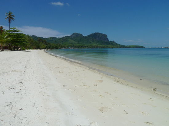 Weisser, pudriger Sand, fast immer Menschenleer!