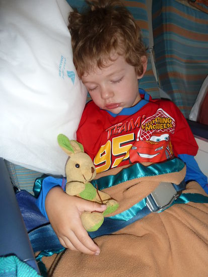 während er schon wieder schläft