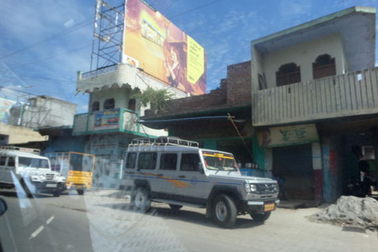 Auf dem Weg kamen wir unentwegt durch kleine und große Städte. Es hörte nie richtig auf....