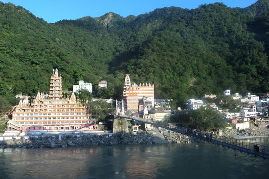 Der Ausblick von unserem Hotelzimmer-Balkon, Teil 2 - Rishikesh
