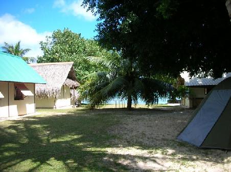 Der Camingplatz - sehr nett am Strand gelegen. Ich werde wieder braun und die ueberfaellige Rausur war das highlight fuer alle Gaeste auf dem Platz.