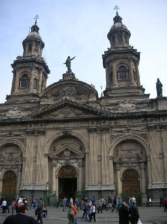 Santiago zeigt sich in der City von seiner schoensten Seite, Alte Gebuaede -