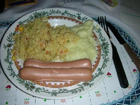 Wiener mit Kartoffelbrei und Gemuesereis (á la Christian).