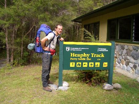 Heaphy Track mit 82 km der laengste Great Walk in Neuseeland, auf dem Bild der Anfang de Weges den man mit dem Bus 2x täglich von Takaka aus erreicht.