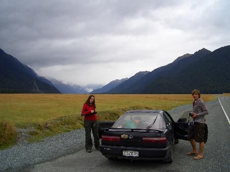 Auf eine der landschaftlich schoensten Routen der Welt zum Milford Sound