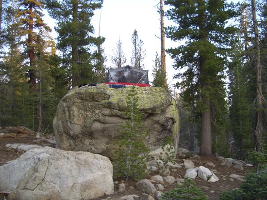 Zweite Uebernachtung auf einem Monolithen