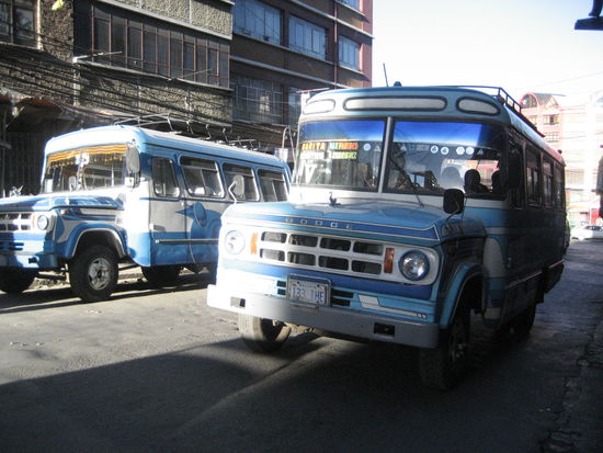 Die Strassen von La Paz. Wenn die Hoehenkrankheit einem keine Kopfschmerzen bereitet, dann der Vekehr...