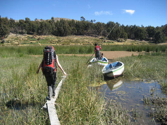In der Nähe von Yampupata besteht die Möglichkeit mit einem Fischerboot auf die Isla del Sol überzusetzen. Die Insel war eine Pilgerstätte der Inkakultur und ist Auto und somit stressfrei.