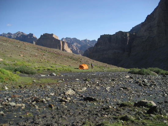 Übernachtung auf dem Weg zum Pass "Sengge La" auf ca. 4600 m.