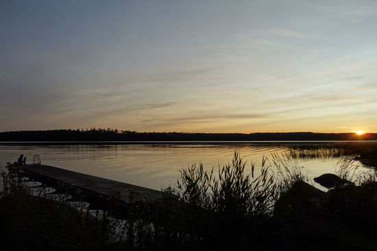 Sonnenuntergang am Mälarsee kurz vor Stockholm.