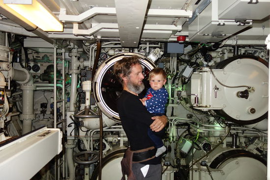 Die Torpedoluken in einem U-Boot im Marinemuseum von Karlskrona.