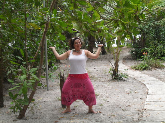 direkt links neben mir steht unser Bungalow