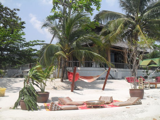 vorbei an chilligen Plaetzen - da faellt es schon schwer weiterzugehen und nicht die erste Pause einzulegen 