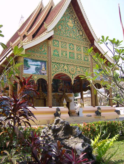 Wat In Paeng ist mit sehr schönen Stuckreliefen verziert - macht schon richtig was her!