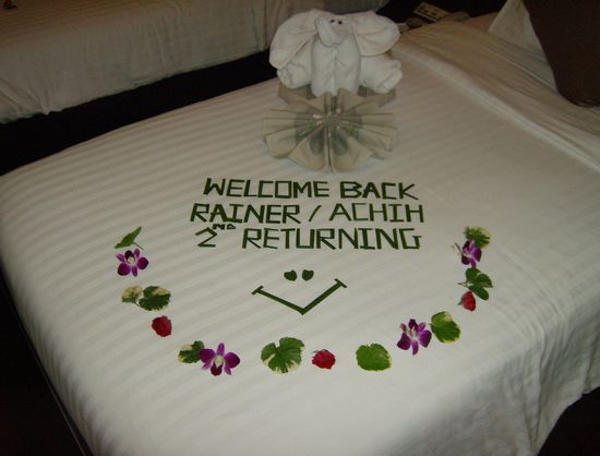 Unsere Ankunft im Paradise Resort ist sehr herzlich. (Wir waren schonmal vor 5 Jahren hier) Wir bekommen sogar dasselbe Zimmer, weil es uns damals so gut gefallen hatte.