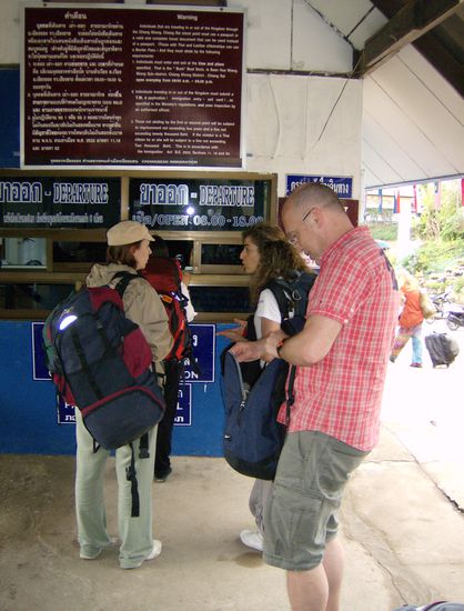 Hier gibt es den Ausreisestempel - kostet übrigens nix