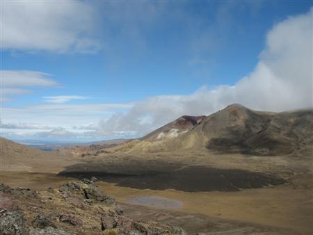 Red Crater mit erstarrtem Lavafeld