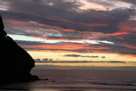 Sonnenuntergang am Piha-Beach