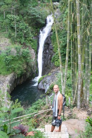 Gitgits beruehmter Wasserfall