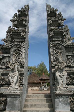 Eingang zum Tempel