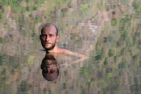 spiegelglatt und ziemlich tief