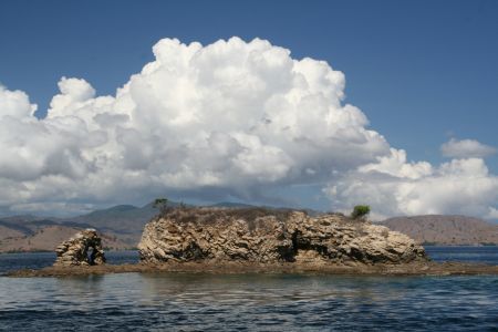 Wolken ueber Komodo