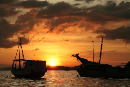 Sonnenuntergang ueber Komodo