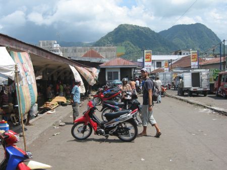 In Bajawa am Markt