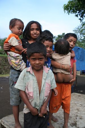 Kinder in Nuadepi