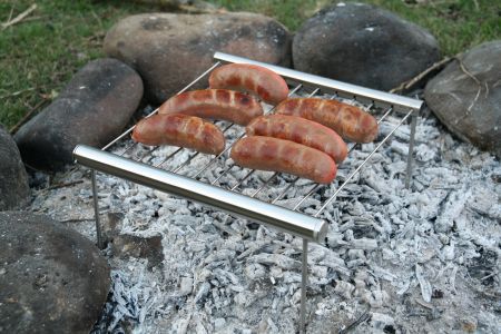 Erster Einsatz vom Grilliput mit Schafsbratwuerschtln
