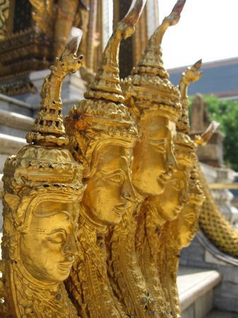 Gold und Schnoerkel ohne Ende