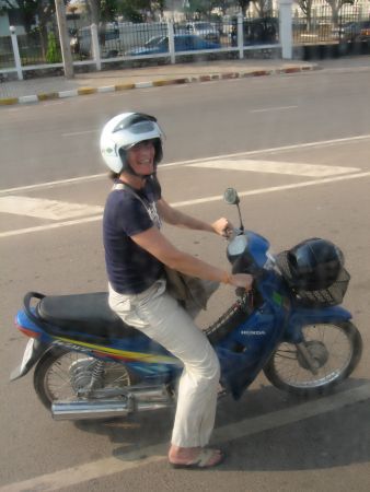 ... und die Dritte, verfolgt mit dem Moped