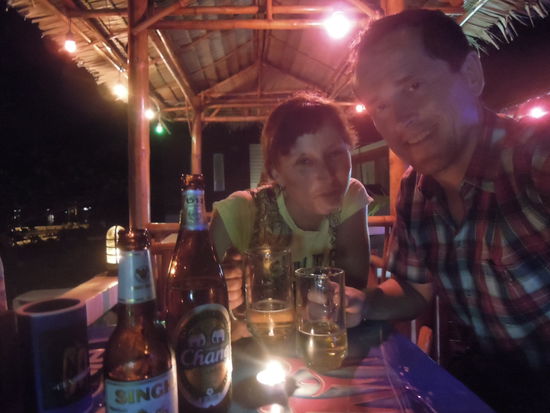 Alles Gute zum Geburtstag kleiner Bruder!!!! Prost!!!! Wir heben a Glas auf den kleinen, der bald Papa wird!