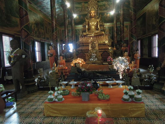 Im Wat Phnom Penh