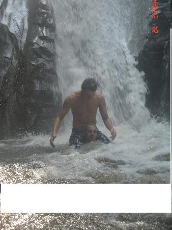15 Grad warmer Wasserfall