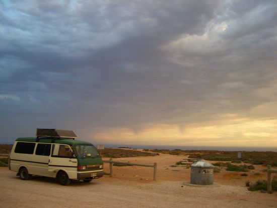 Scary!!! Coastline im nowhwere...und eines der heftigsten Gewitter ever!