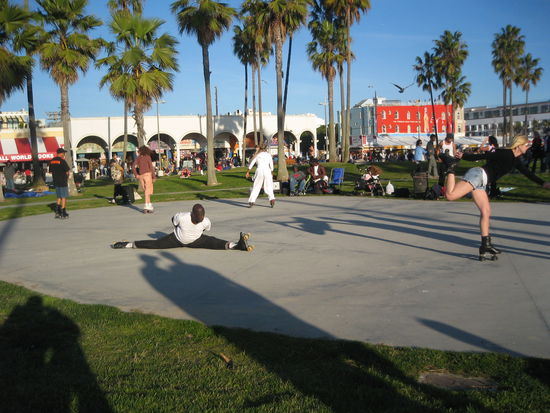 Venice Beach,dickes Soundsystem, and Rollschuhbreakdance