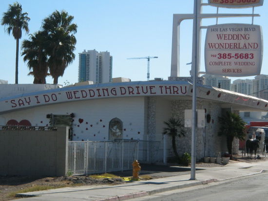 Das Britney hat hier gemarried!!!
Drive Thru...und glaubt mir da gibbet ne menge Irre!
