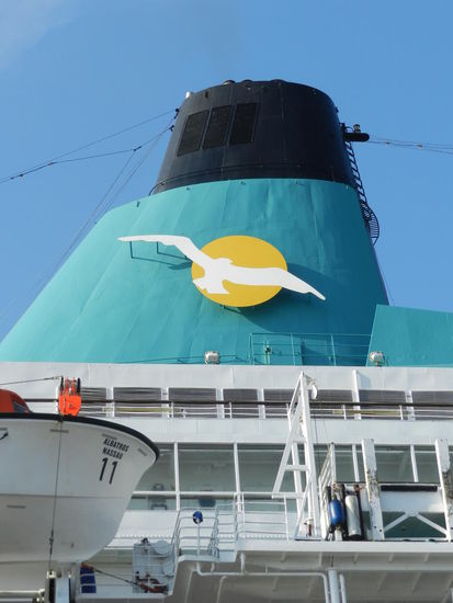 MS Albatros im Hafen von Callao