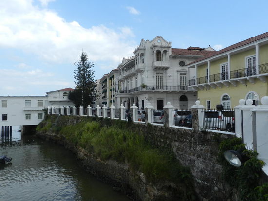 Präsidentenpalast von der Wasserseite aus gesehen