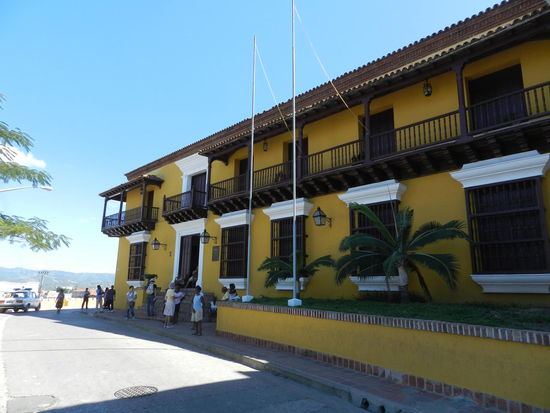 Das Rathaus in Santiago - hier teilte Fidel Castro den Kubanern das Gelingen der Revolution mit