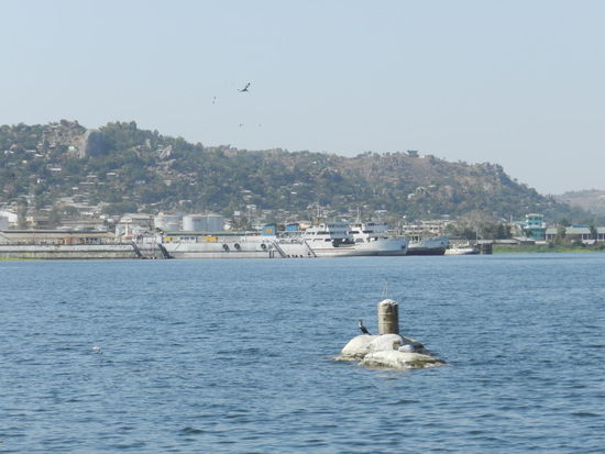 Blick auf Mwanza, der zweitgrößten Stadt Tansanias, am Victoriasee gelegen.