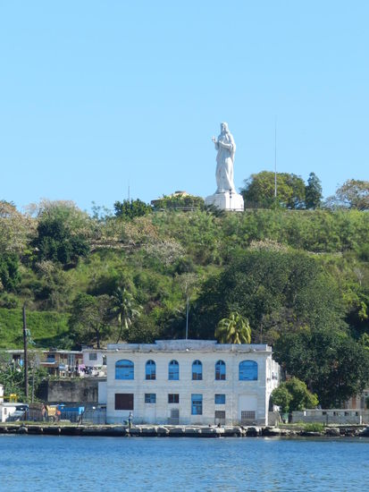Erster Blick vom Schiffsdeck auf den Hafen von Havanna