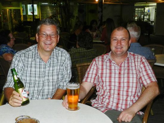 ... später kamen dann noch Frikandeln spezial, Bitterballen und frietjes dazu!