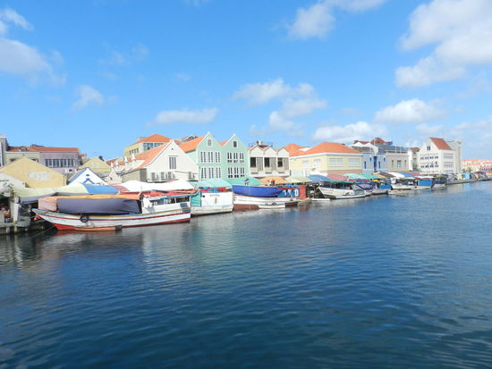Der schwimmende Markt von Willemstad